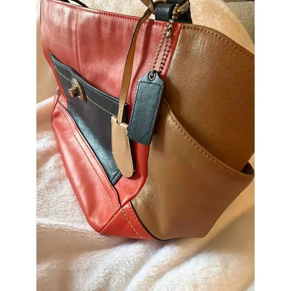 Coach Park Carrie Colorblock Leather Shoulder Tote Bag – Style F24065